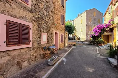 Image de charmant duplex au cœur du village de Piana