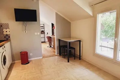 Image de Découvrez notre studio confortable, niché dans un quartier calme à 20 minutes de Paris.