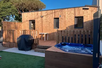 Image de Maison de Vacances 'Le Refuge Sablais' avec Terrasse Privée, Wi-Fi et Climatisation