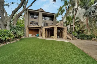 Image de 3Bed/3Bath House on Hillsborough River with boat lift