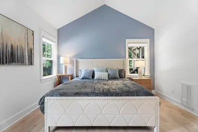 Image de Elegant Urban Cottage-Near Nc State-Museums-Convention Ctr-Theatres-Amphitheater