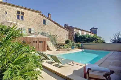 Image de Maison du Porche 10 personnes, piscine, vue campagne gersoise, coucher de soleil