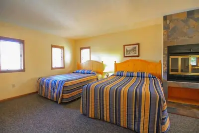 Image de Beautiful Lakefront Inn Suites