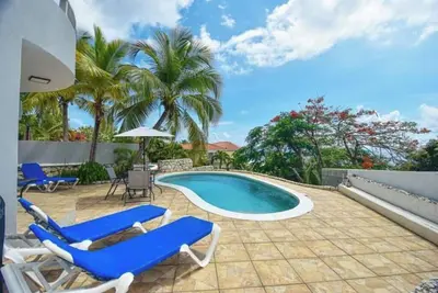 Image de Oceanview Paradise - Villa Del Sol w/ Generator