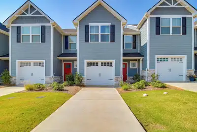 Image de Modern Townhome w/ Patio 7 Mi to Dtwn Cartersville
