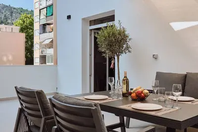 Image de Modern penthouse in Omiš with large terrace - 1 minute to the beach & center