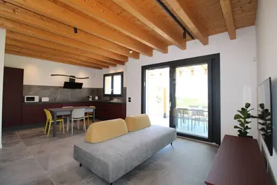 Image de Terrace 3. Two-bedroom cottage with lake view