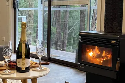 Image de Noojee Views, Cozy Studio, Wood heater Deck. Close to trestle bridge, waterfalls