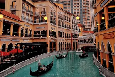 Image de Bgc Condo at Venice Grand Canal Mall #vlrb29k