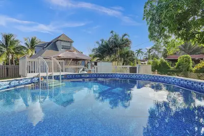 Image de Cozy 4-bedroom house with pool in Hollywood