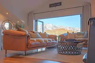 Image de Alpine Retreat - Panoramic Views & Hot Tub