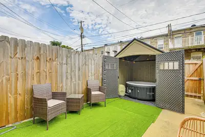 Image de 2 Mi to Dtwn Baltimore: Bright Townhome w/ Patio