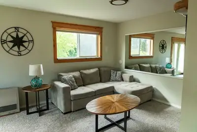 Image de Driftwood Dreams- 3 Br in the heart of Homer