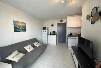 Image de 2 pièces cabine avec loggia vitrée vue canal et garage fermé