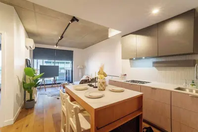 Image de 2 Br Apt. Harbour View Docklands Stay Free Parking