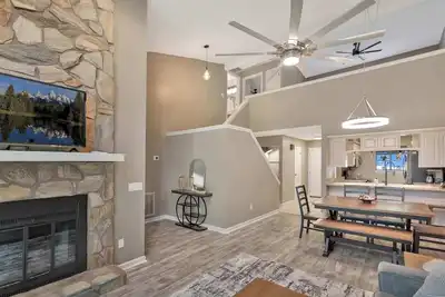 Image de 143 Harbor Lights Drive in Keowee Key