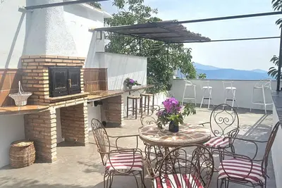 Image de Alpujarra- Rural apartment with mountain views, ideal for groups.