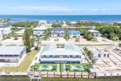 Image de The Twin Palm Villas in Sombrero Beach - B- Oceanfront home with great views.