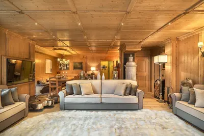 Image de Elegant Tablà with Garden R&R