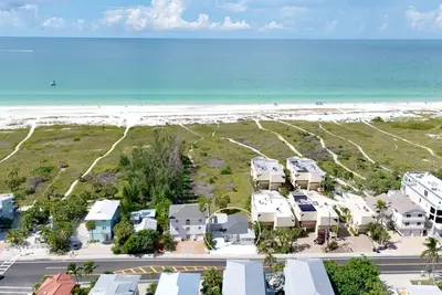 Image de Coastal Cottage - Direct Beach Access