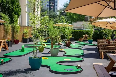 Image de Relaxing Getaway Awaits! 2 Stylish Units, Pet-friendly, Near Japanese Garden!