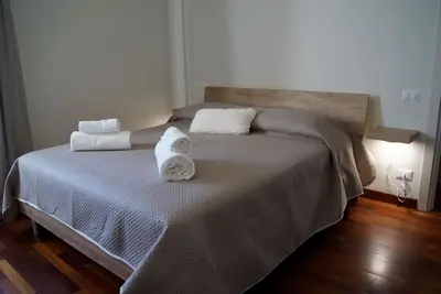 Image de House of Noah Earth