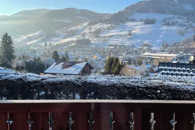 Image de Megeve : 2 appartements (T2 et T3) sur même pallier. Village à pied.
