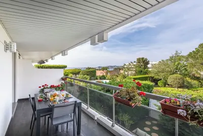 Image de Cosy T3 climatisé à Marseille - Piscine& terrasse