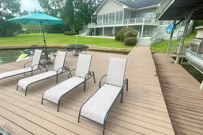 Image de Lake Martin Waterfront, Level Yard, Great Views, Boat Dock, 1 Hour From Auburn