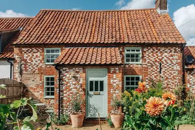 Image de Characterful period cottage close to beaches and local eateries. Dog-friendly!