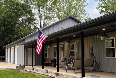 Image de Quiet 3-bedroom home on 4 aces near Lake Sullivan