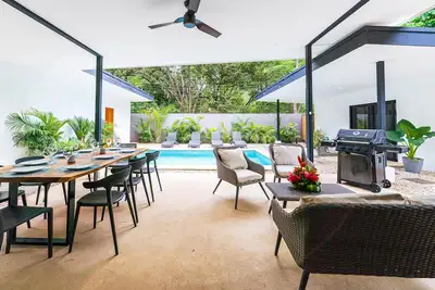 Image de 4 bedroom oasis with private pool