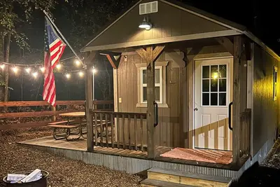 Image de Cozy Cabin Near Sally Jones Lake in Vian, Ok