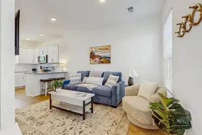 Image de 1br Cottage Home in Pet Friendly Resort w/ Pool, hot tub & parks