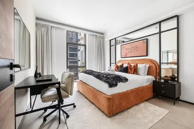 Image de Stylish 1br with Work Desk, Pool & Gym