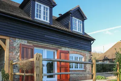 Image de Converted Flint Clad Barn nestled in the heart of the South Downs National Park