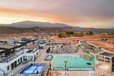 Image de Paradise Plunge with Waterpark included