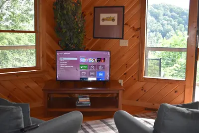Image de 4 bedrooms and loft sleeps 12 with view  pool table 2 levels of decks and hot tub