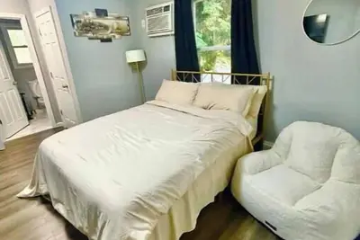 Image de Comfy, suburban, Nyc/Ewr/Montclair