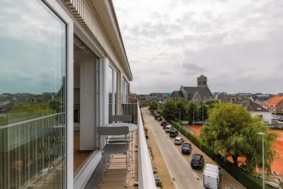 Image de Beach, Balcony & City Exploration!