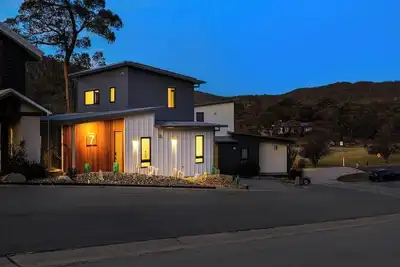 Image de Your dream Alpine Sanctuary - Lakeside Luxury