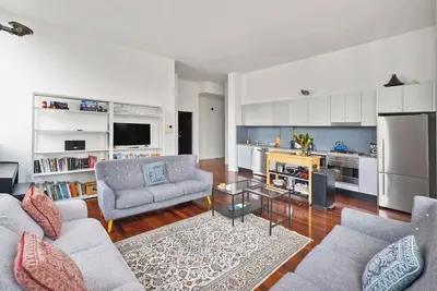 Image de Top Floor Warehouse Haven in Surry Hills Sydney