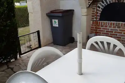 Image de Maison de Vacances 'Gîte 264, Proche Zoo Beauval' avec Terrasse Privée et Jardin Privatif