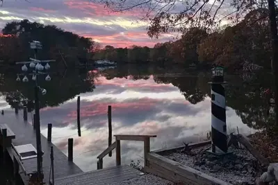 Image de Home in Reedville The Storybook on the water