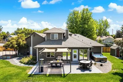 Image de Outdoor oasis w/ view & Hot tub