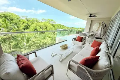 Image de Découvrez Paraíso Azul Bolongo : votre escapade de luxe en bord de mer.