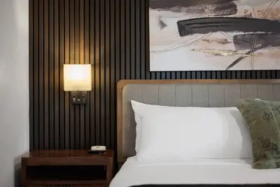 Image de Immaculate Double King Suite| 2 Decks| A+ Location