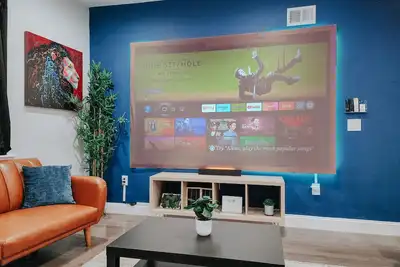 Image de Royaleux / 4 King Beds / Sleep 16 / Pool Table