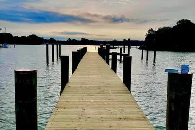 Image de Gratitude Farm - A Tranquil Waterfront Renovated Farmhouse - Bozman, Md