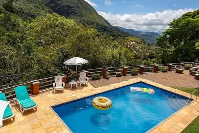 Image de House in Araras: Pool, Sauna, and Included Services!